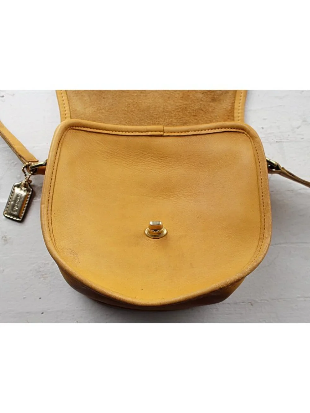 Coach Vintage - Watson Crossbody Bag 9981 in Yellow, Rare Color - USA 1990s
